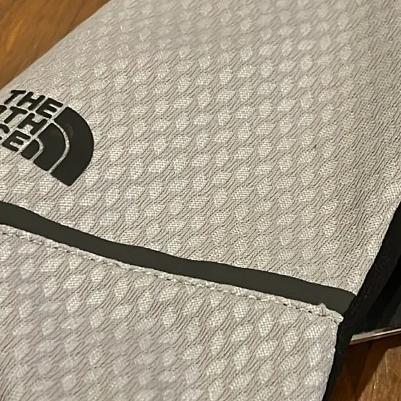 The North Face WindWall CloseFit Tricot Gloves grey new Women’s Size Medium - Picture 7 of 13